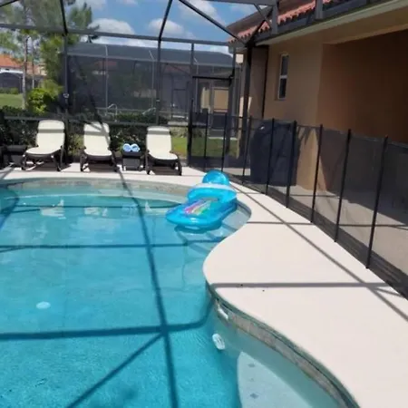 Funtastic 1 Level 5 Bedroom Pool Home